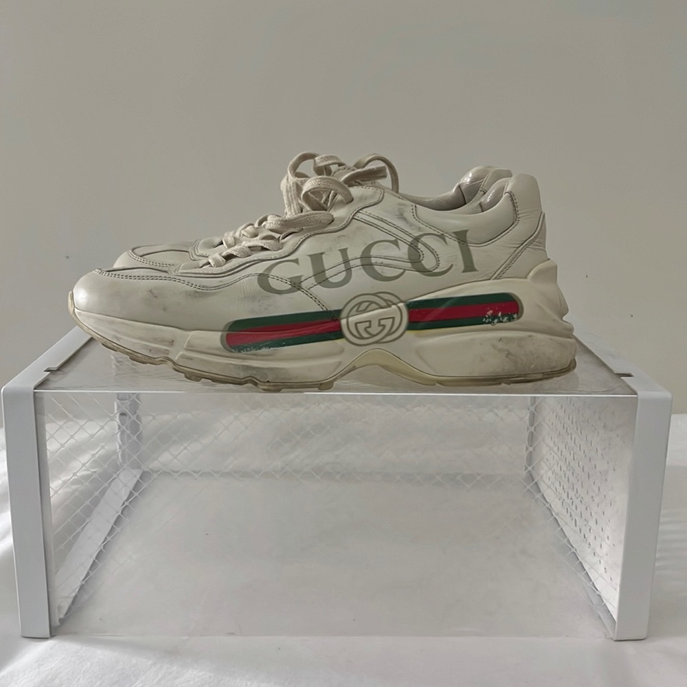 Women's Rhyton Gucci logo leather sneaker
